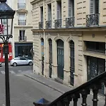 Maison Francois - Two & - Or - Linkable Together Daire Paris