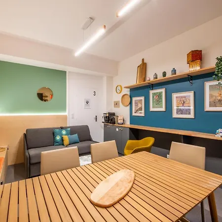 Maison Francois - Two & - Linkable Together باريس